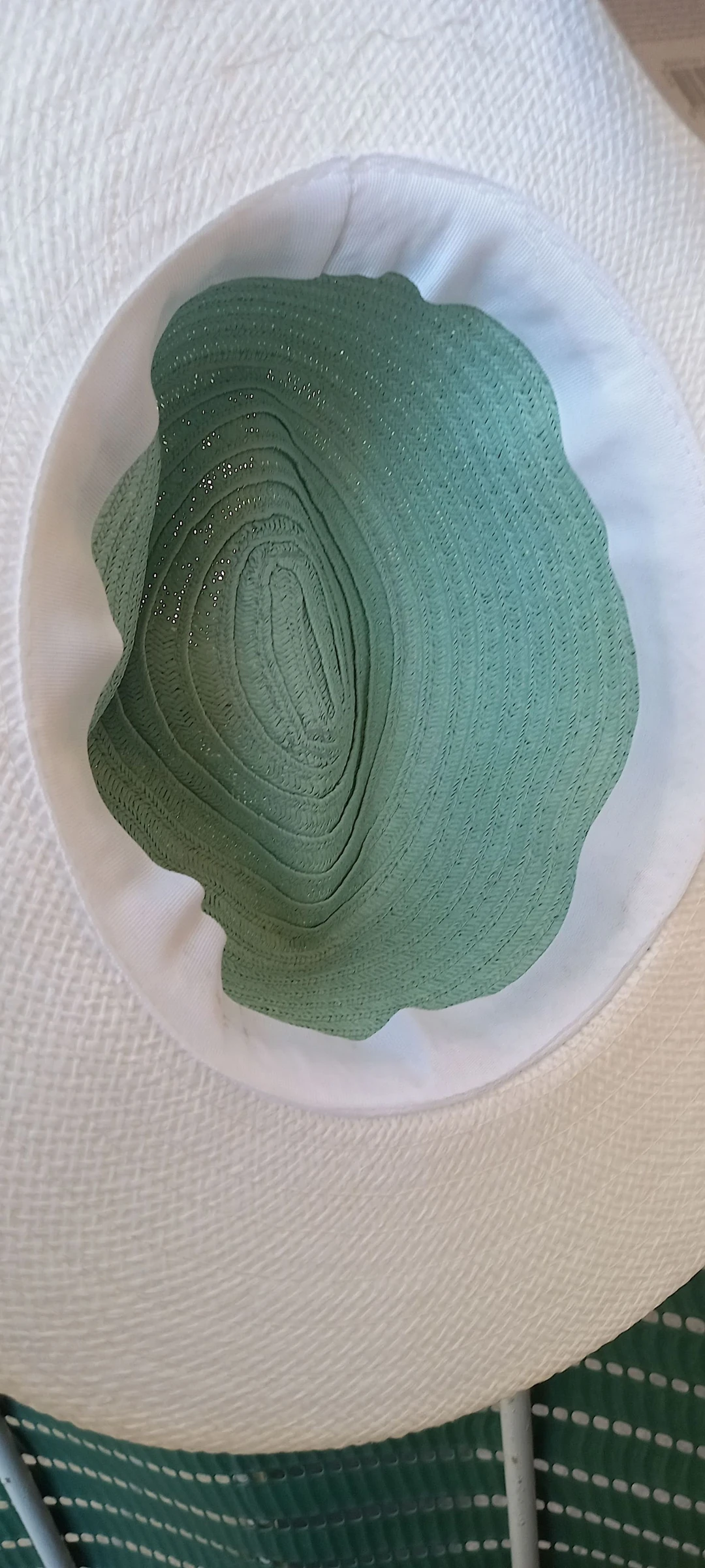 Hat of your choice – photo 3